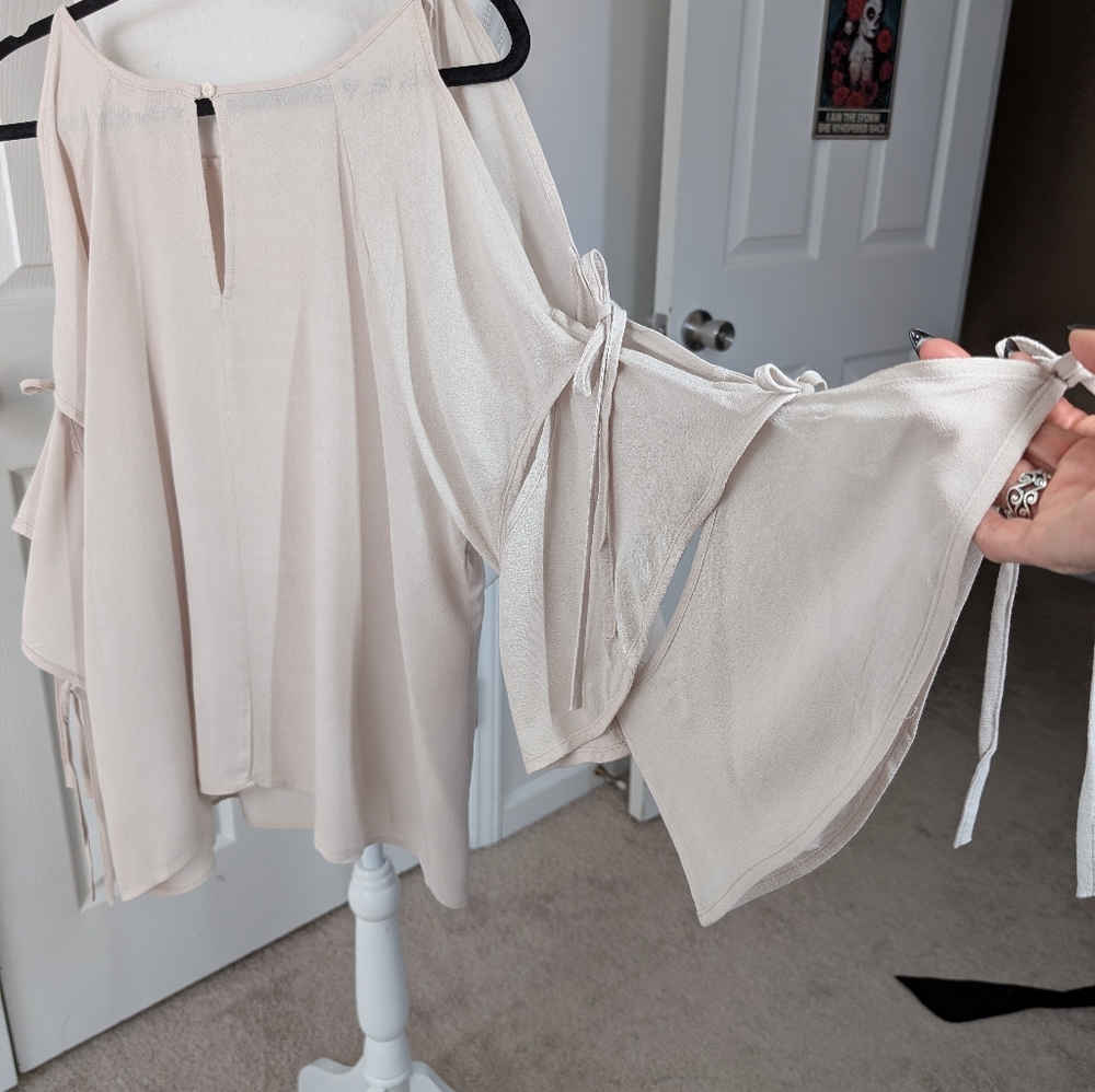 Willow And Root Tie Sleeve Top, Oatmeal, XL, Nwt - Picture 5 of 9